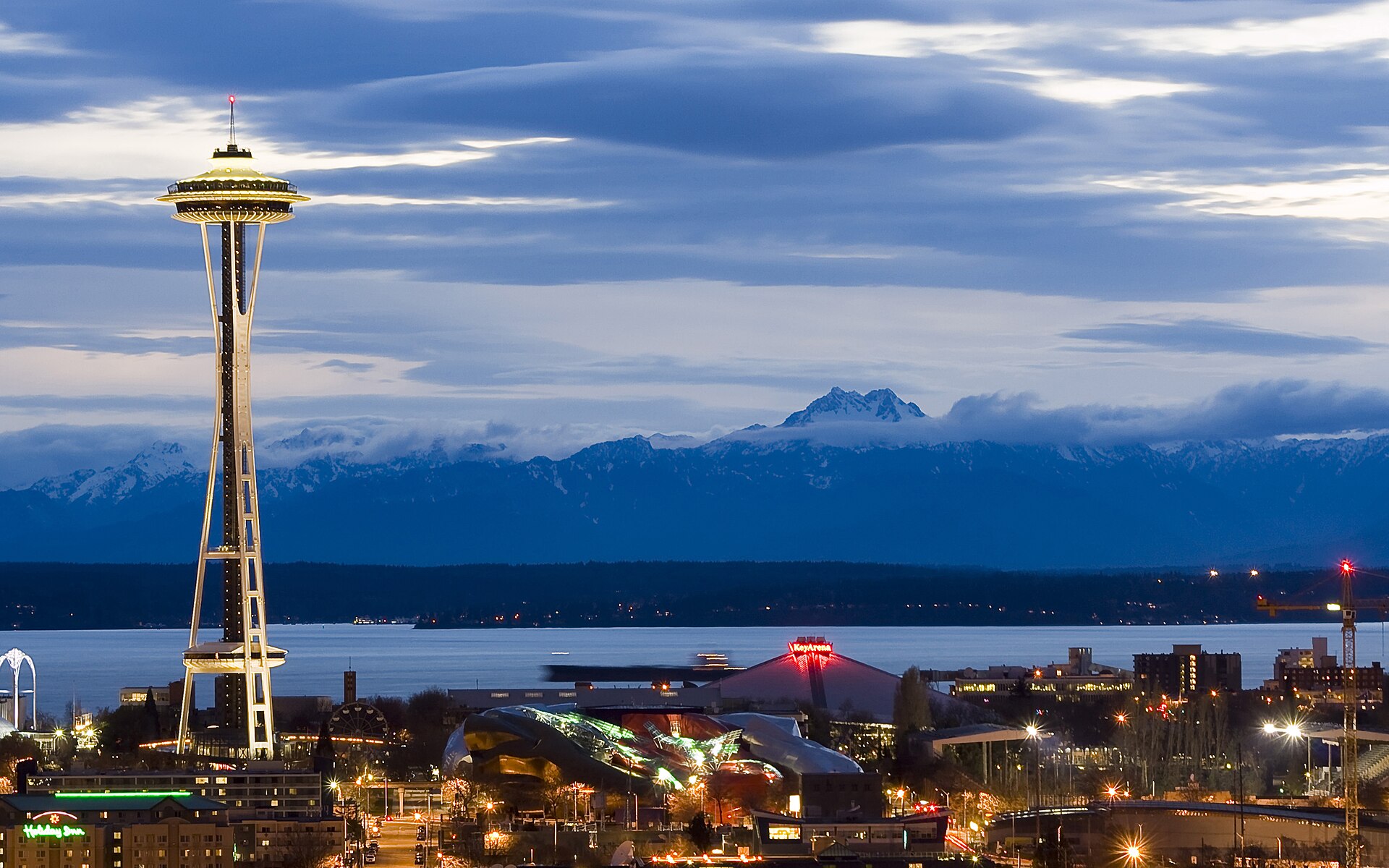 Seattle (SEA) — aeropuerto del corredor paisano hacia Estados Unidos, photo via Wikimedia Commons (Wikipedia summary image)